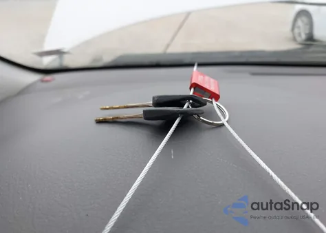 2004 Toyota Corolla Le из США, поврежденный, VIN 1NXBR32E74Z295066